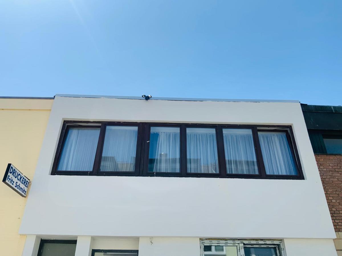 Sehr Schoenes Haus Mit Terasse Naehe Duesseldorf Appartement Krefeld Buitenkant foto